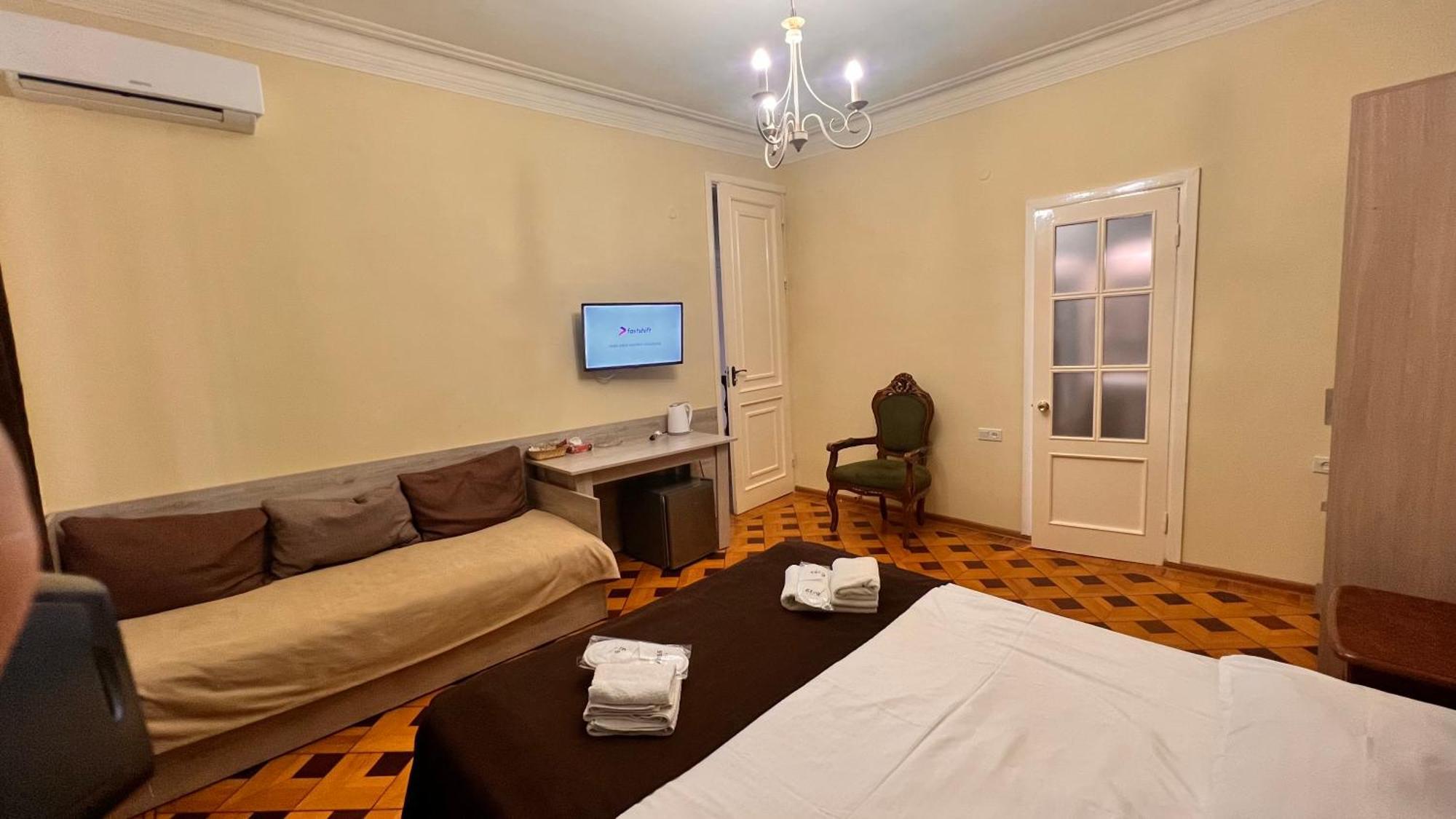 يريفان Elross Hotel المظهر الخارجي الصورة